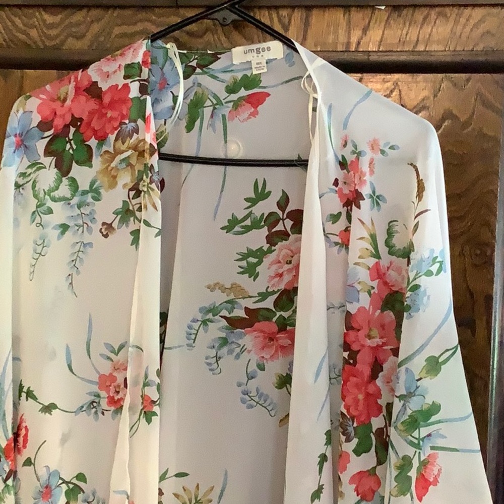 Umgee floral Kimono